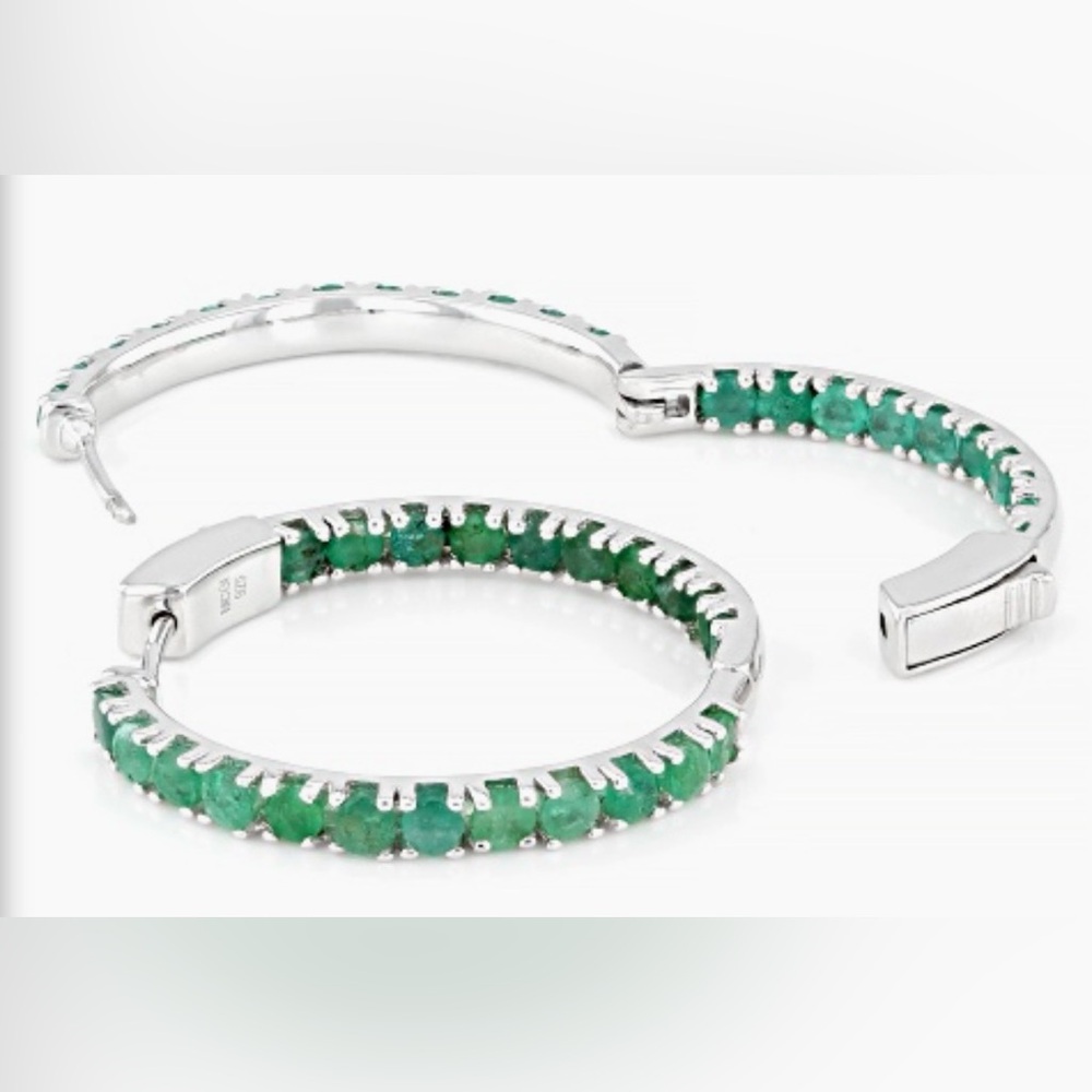 Elegant Silver and Green Gemstone Bracelet